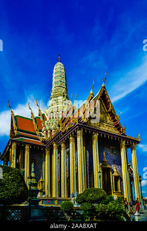 Bangkok, Thailand - Oct 29, 2019: Grand Palace built in 1782 and for 150 years the home of the Thai King. It is undoubtedly the most famous landmark i Stock Photo