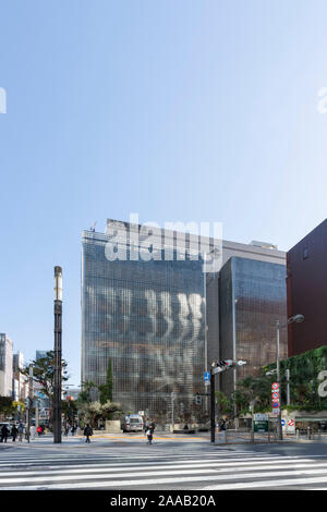 Ginza Maison Hermes, Chuo-Ku, Tokyo, Japan. Designed by Renzo Piano. Built in 2001. Stock Photo