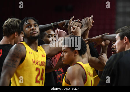 College Park, Maryland, USA. 19th Nov, 2019. The Terrapin basketball players huddle during the game held at XFINITY Center, College Park, Maryland. Credit: Amy Sanderson/ZUMA Wire/Alamy Live News Stock Photo