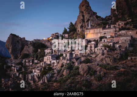 The abandoned village of Pentedattilo, Calabria, Italy Stock Photo
