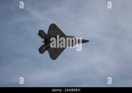 An F-22 Raptor fighter jet assigned to the 422nd Test and Evaluation ...