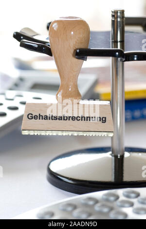 Stempel mit der Aufschrift Gehaltsabrechnung Stock Photo