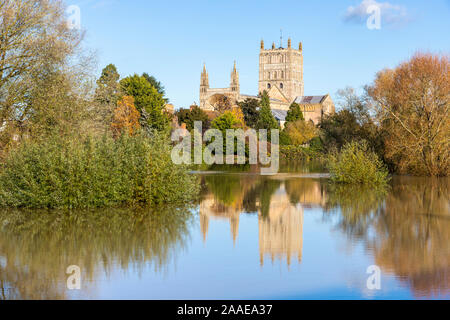 Tewkesbury Abbey reflected in floodwater on 18/11/2019. Tewkesbury, Severn Vale, Gloucestershire UK Stock Photo