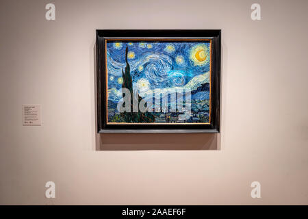 The Starry Night by Viincent van Gogh inside the Museum of Modern Art ...