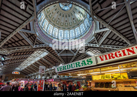 Art nouveau ceiling at the Central Market (Mercado Central) shopping market, North Cuitat Vella district, Valencia, Spain. Stock Photo