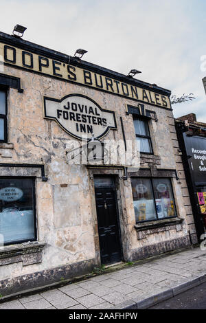 Rows of shops and closed down businesses, such as pubs and independently run stores just outside the city centre of Hanley, Stoke on Trent, derelict Stock Photo