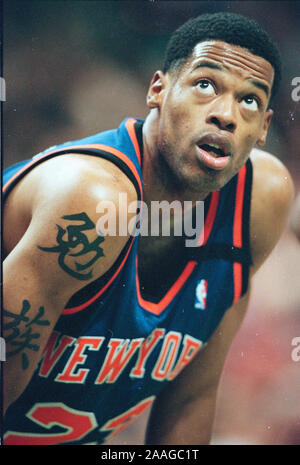 Marcus Camby New York Knicks LIMITED STOCK 8X10 Photo 
