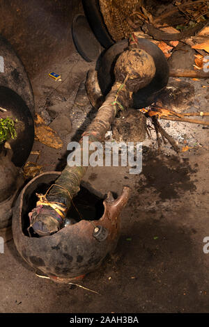 Ethiopia, South Omo, Jinka, Yenegrew Sew Aari village, home made still to make araki alcoholic spirit Stock Photo