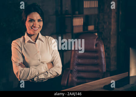 Portrait of nice attractive lovely chic classy stylish cheerful cheery content lady financier economist attorney lawyer agent broker company owner Stock Photo