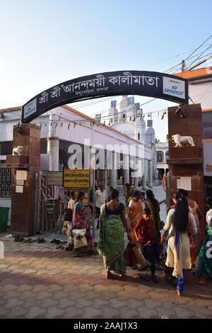 Kalibari area of the riverbank of the Ganges in Uluberia, West Bengal, India. Stock Photo