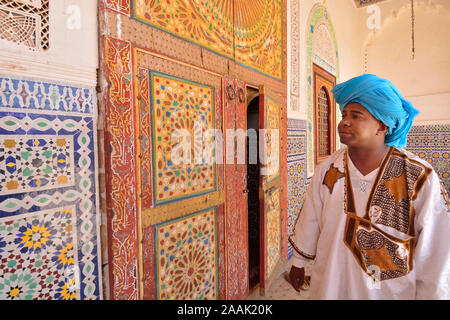 Wood carved door at the Zaouia Naciri in Tamegroute. Zagora region, Draa Valley. Morocco Stock Photo