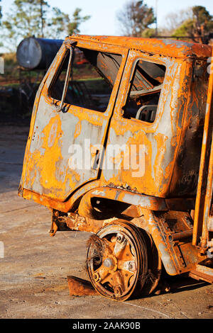 Burnt vehicle at Kinglake which was one of the worst affected communities of the catastrophic 2009 Australian Bush Fires in the state of Victoria. 173 Stock Photo