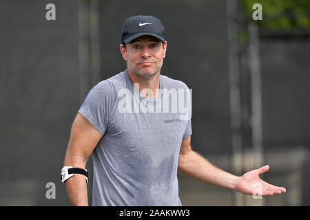 Boca Raton, Florida, USA. 22nd Nov, 2019. Scott Foley playing Tennis at The Boca Raton Resort Tennis Center for the 29th Annual Chris Evert/Raymond James Pro-Celebrity Tennis Classic, on November 22, 2019 in Boca Raton, Florida. People: Scott Foley Credit: Storms Media Group/Alamy Live News Stock Photo