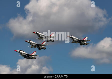 NEW WINDSOR NY - SEPTEMBER 15 2018: USAF Thunderbirds perform at the Stewart International Airport during the New York Airshow. Squadron is the offici Stock Photo