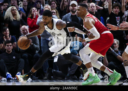 Houston Rockets' Russell Westbrook (0) drives around Los Angeles Lakers ...