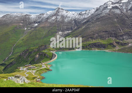 View of the Mooserboden reservoir and the Hoher Tenn in Kaprun Stock Photo