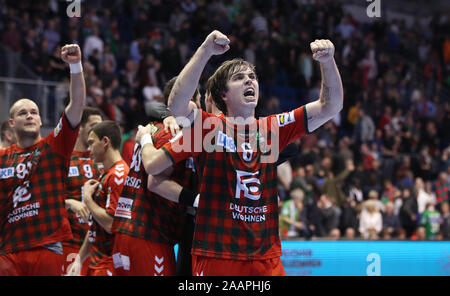 Magdeburg, Germany. 21st Nov, 2019. Handball: Bundesliga, SC Magdeburg - Füchse Berlin, 14th matchday Jacob Tandrup Holm (r) from Berlin cheers for his team-mates after the final whistle. Credit: Ronny Hartmann/dpa-Zentralbild/dpa/Alamy Live News Stock Photo
