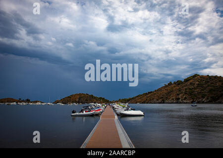 Boat jetty at Cala de Portlligat, Cadaques, Catalonia, Spain Stock Photo