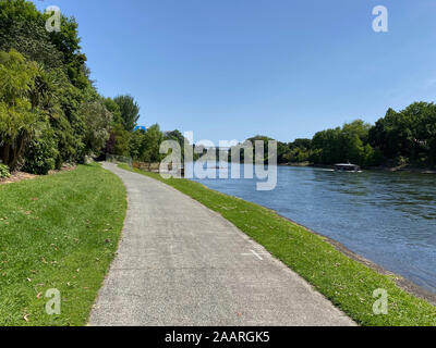 Waikato River trail through central Hamilton, New Zealand Stock Photo