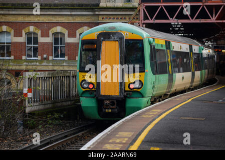 British Rail Class 377 Electrostar (377447) at Portsmouth and Southsea station, Hampshire, England Stock Photo