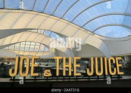 Joe and the Juice outlet at Grand Central Birmingham, New Street Railway Station, central hub of UK rail network, West Midlands, England, B2 4QA