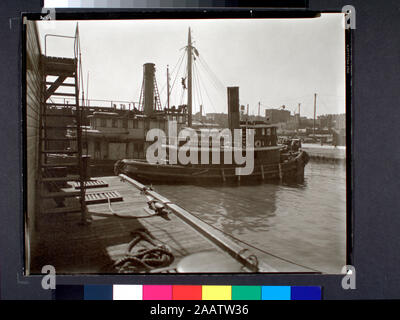 East River, foot of East 9th Street, Manhattan (NYPL b13668355-482860 ...