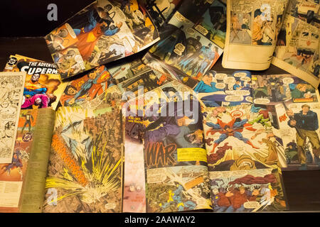 Old Comics Stack Stack of old vintage comic books background texture Stock Photo - Alamy