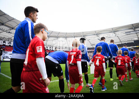 Stuttgart, Germany. 24th Nov, 2019. Enema of the two teams. GES/Soccer/2. Bundesliga: VfB Stuttgart - Karlsruher SC, 24.11.2019 Football/Soccer: 2nd League: VfB Stuttgart vs Karlsruher SC, Stuttgart, November 24, 2019 | usage worldwide Credit: dpa/Alamy Live News Stock Photo