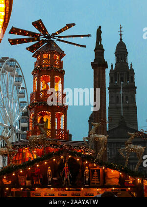 Glasgow, UK. 24 November 2019. As part of Glasgow's festive celebrations, the annual Christmas market officially opened in the city's George Square in the shadow of the City Chambers with a funfair and international food markets. Credit: Findlay/Alamy News Stock Photo