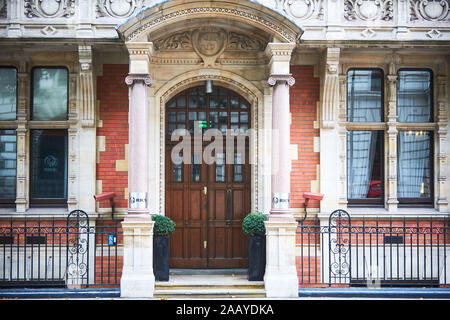 The Royal Institution of Chartered Surveyors (RICS) Headquarters on ...