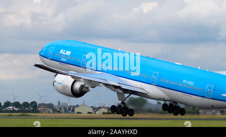 KLM Boeing 777 before departure Stock Photo