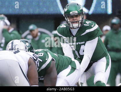 East Rutherford, United States. 24th Nov, 2019. New York Jets Sam Darnold stands under center in the first half against the Oakland Raiders in week 12 of the NFL season at MetLife Stadium in East Rutherford, New Jersey on Sunday, November 24, 2019. Photo by John Angelillo/UPI Credit: UPI/Alamy Live News Stock Photo