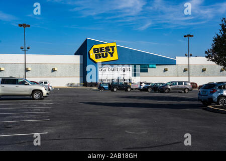 Wyomissing, PA USA - November 21, 2019:  Best Buy is a large American consumer electronics retailer with 1,000 locations in the US, Canada, and Mexico Stock Photo