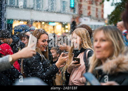 Bromley Town Centre Christmas Lights Switch On Stock Photo - Alamy