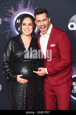 Los Angeles, Ca. 24th Nov, 2019. Aijia Grammer and Andy Grammer attend the 2019 American Music Awards at Microsoft Theater on November 24, 2019 in Los Angeles, California. Photo: imageSPACE/MediaPunch/Alamy Live News  Stock Photo