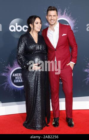 Los Angeles, California, USA. 24th Nov, 2019. Aijia Lise and Andy Grammer attend the 2019 American Music Awards, AMAs, at Microsoft Theatre in Los Angeles, USA. | usage worldwide Credit: dpa picture alliance/Alamy Live News Stock Photo