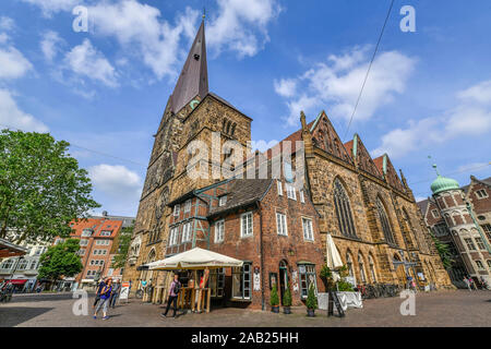 Kirche Unser Lieben Frauen mit ehemaligem Pastorenhaus, Bremen, Deutschland Stock Photo