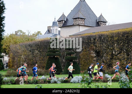 On 23 November 2019, Villefranche sur Saône, Auvergne, Rhône-Alpes, France-Marathon du Beaujolais. This race takes place during the Beaujolais Nouveau Stock Photo