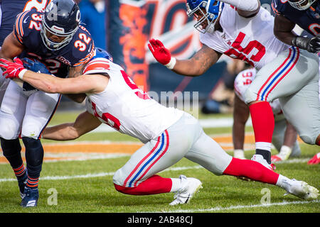 December 18, 2022: Chicago Bears #32 David Montgomery runs in for a  touchdown during a game against the Philadelphia Eagles in Chicago, IL.  Mike Wulf/CSM/Sipa USA(Credit Image: © Mike Wulf/Cal Sport Media/Sipa