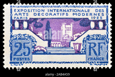 French postage stamp (1925) : Exposition Internationale des Arts Décoratifs et Industriels Modernes in Paris - the origin of the term 'Art Deco' Stock Photo