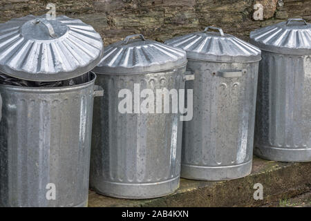 dustbin,domestic waste Stock Photo - Alamy