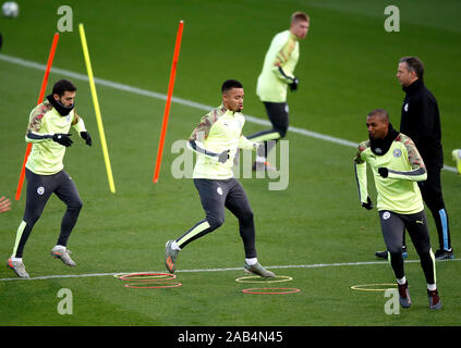 Manchester City's Bernardo Silva (left), Gabriel Jesus (centre) and Fernandinho during the training session at the City Football Academy, Manchester. Stock Photo