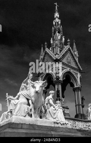 The Prince Albert Memorial, officially titled the Prince Consort National Memorial in Kensington Gardens, Royal Parks, London, England, UK  It was cre Stock Photo