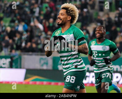 (r-l) Isael da Silva Barbosa of Ferencvarosi TC challenges Dzenan