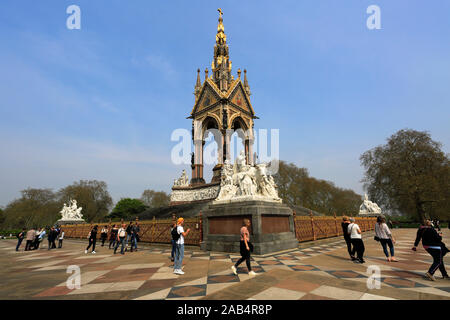 The Prince Albert Memorial, officially titled the Prince Consort National Memorial in Kensington Gardens, Royal Parks, London, England, UK  It was cre Stock Photo