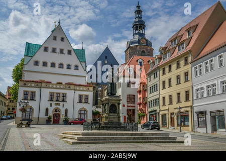 Statue, Martin Luther, Marktplatz, Lutherstadt Eisleben, Sachsen-Anhalt, Deutschland Stock Photo