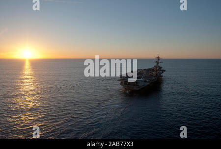 PACIFIC OCEAN (Feb. 16, 2013) The aircraft carrier USS Carl Vinson (CVN 70) is underway in the Pacific Ocean. Stock Photo