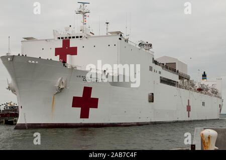 NORFOLK (March 1, 2013) The Military Sealift Command hospital ship USNS Comfort (T-AH 20)  arrives pierside at Naval Station Norfolk. Stock Photo