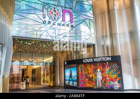 Louis Vuitton Outlet at Night, Shanghai, China Editorial Stock