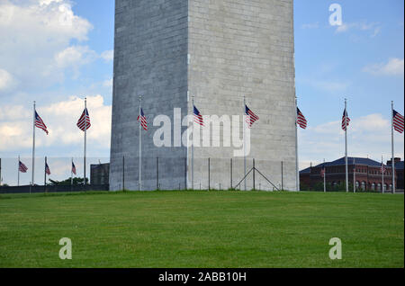 Washington Monument with green field, Washington DC, USA Stock Photo